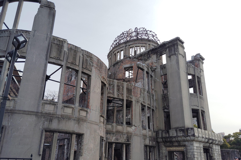 Hiroshima: 5.5-Hour Highlights Tour with Professional guide