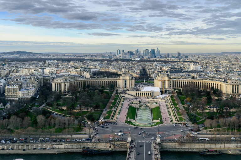 Paris - Eiffeltornet Eiffeltornet Guidad tur översta våningen Valfritt