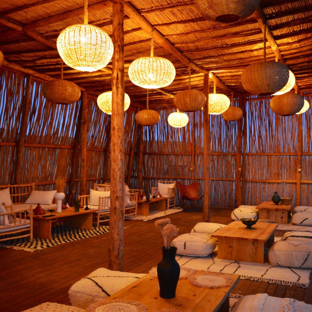 Marrakech : Dîner dans le désert d'Agafay, promenade à dos de chameau et spectacle musical - dromadaire