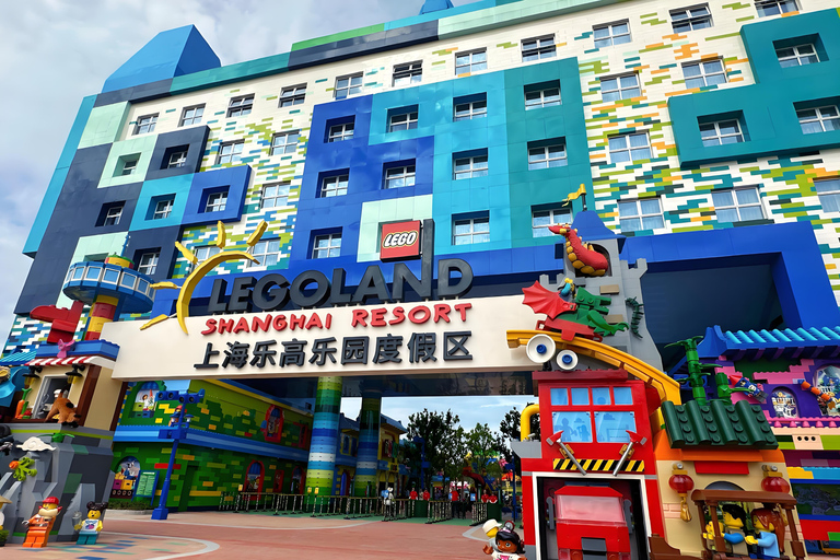 Shanghai: LEGOLAND Shanghai Resort Ticket Private Photography Service (Price per hour)