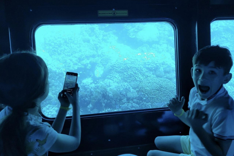 Makadi Bay: Royal Seascope Submarine Cruise & Snorkel stop Submarine Cruise with hotel pickup