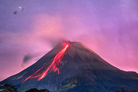 Yogyakarta:Mount Merapi Night Lava Flow or Sunrise Hike Tour Sunrise & Lava Flow View