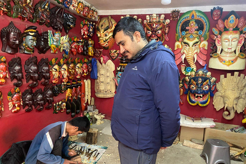 Kathmandu: Wood Carving Workshop and Changunarayan Tour