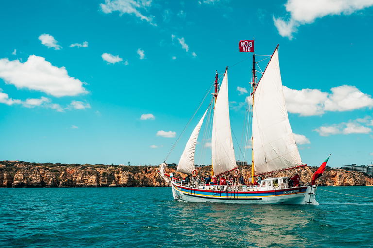 Lago: Fado & Tapas Traditional Portuguese Evening Cruise
