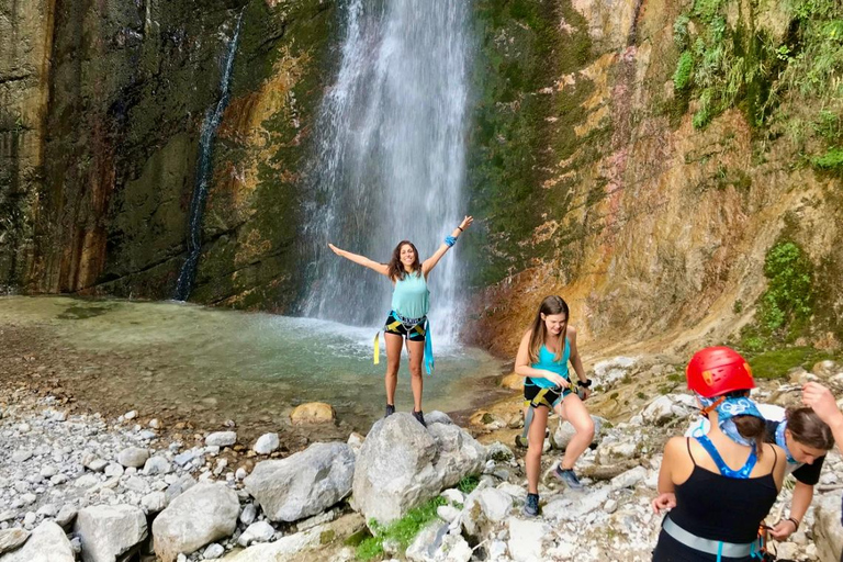 Patras: Escursione all&#039;alba a Panachaiko con colazione e cascata