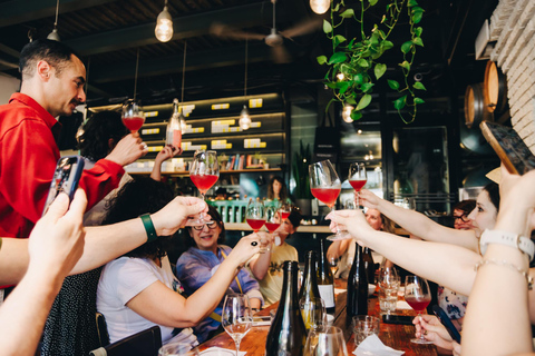 Montréal: Women in Wine Tour with Tastings and Snacks