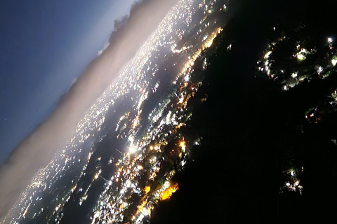 Yogyakarta : Turgo Hill - Vue imprenable sur les coulées de lave du mont MerapiYogyakarta : colline de Turgo - Vue imprenable sur le volcan Merapi