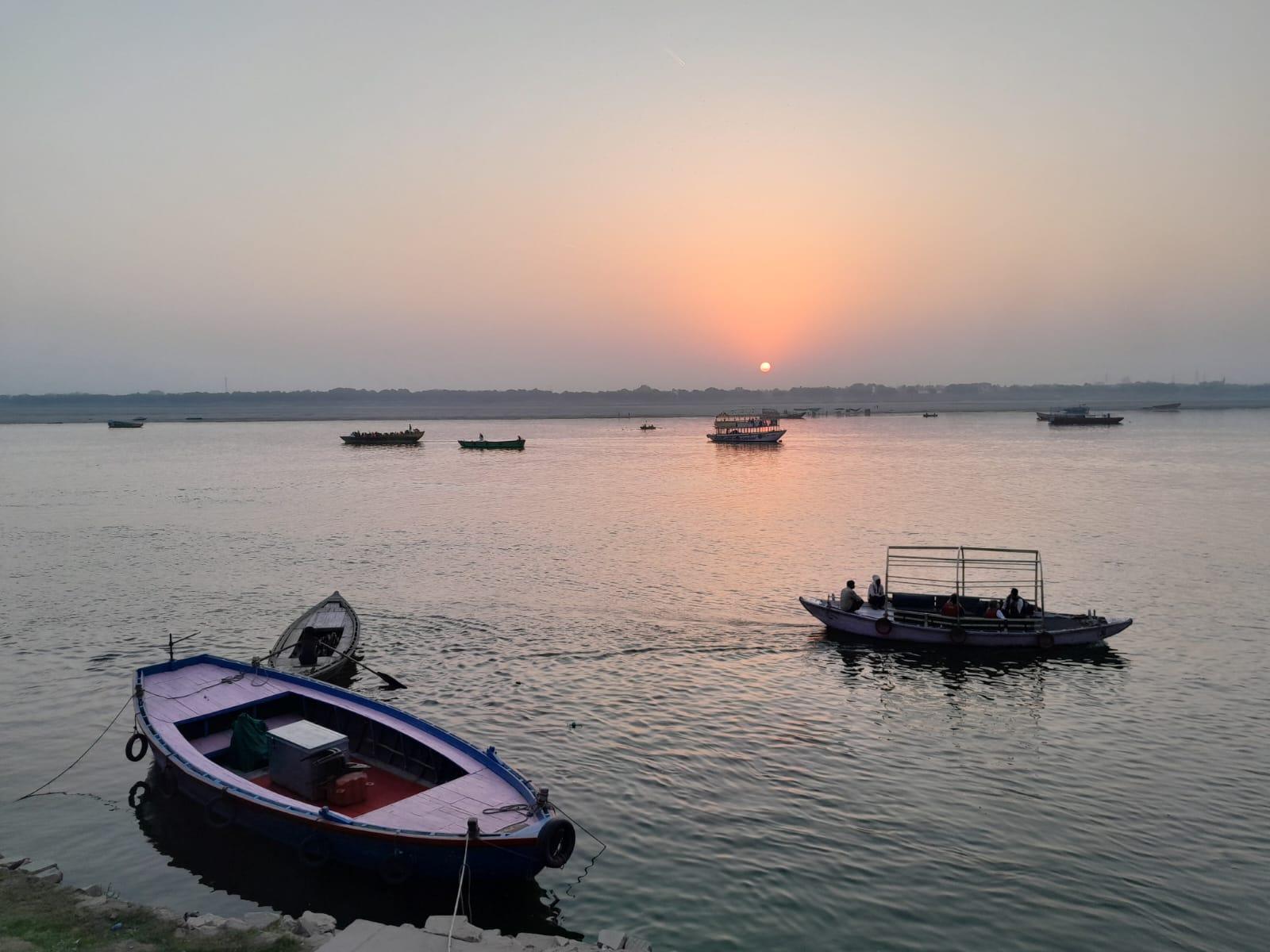 Varanasi: Bootsfahrt und Rundgang bei Sonnenaufgang