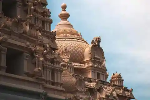 Delhi Temples and Spiritual Landmarks Tour