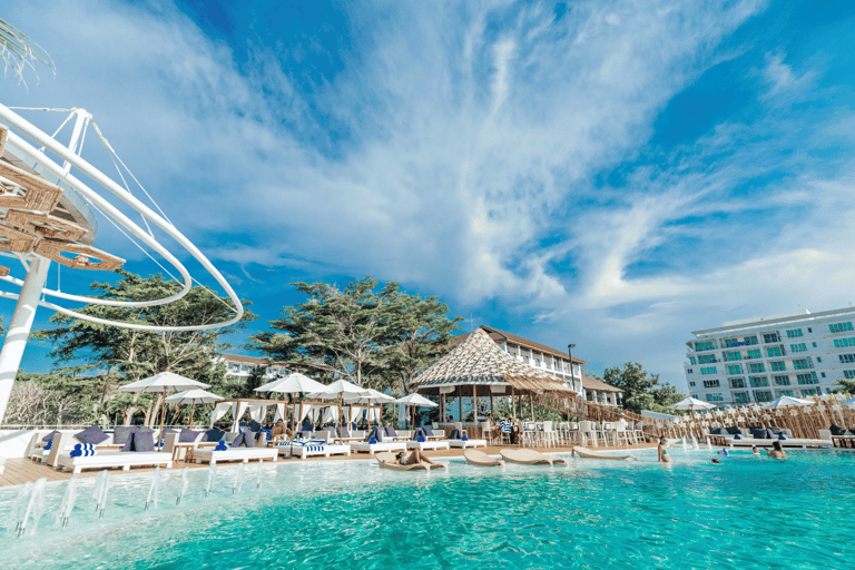 Alexa Beach Club VIP Ticket with Drink and Appetizer Alexa Beach Club VIP Entry with Drink and Appetizer