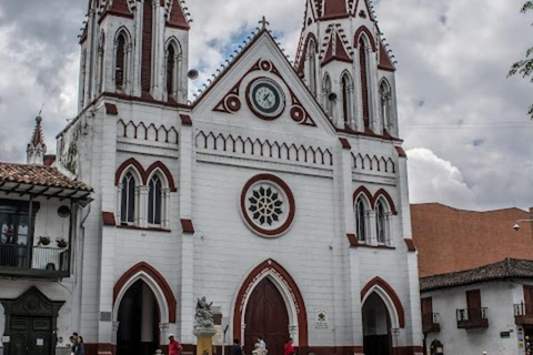 MEDELLIN : VISITE DE EL RETIRO+LA CEJA+SAN ANT PEREIRA+CARMEN VIBORAL+CHUTES D&#039;EAUMEDELLIN : VISITE DE RETIRO+LA CEJA+SAN ANT PEREIRA+CARMEN VIBORAL + CASCADES