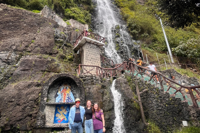 From Quito: Explore Cotopaxi and Baños in one day