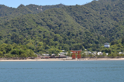 Hiroshima: Miyajima Local Eats and Sacred Sites in 2 Hours