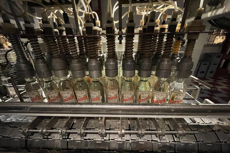 Cracovia: Entrada al Museo de la Fábrica de Vodka con audioguía y degustación