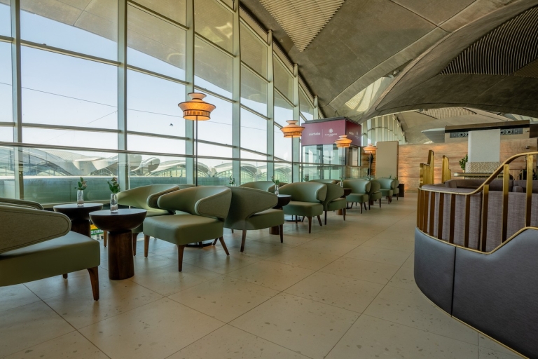 Jordan Amman: Queen Alia Airport (AMM) Premium Lounge Entry Departures - Main Terminal, Mezzanine Floor: 3-Hour Access