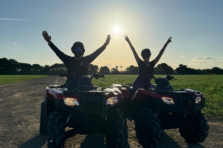 مغامرة ميامي المثالية لمركبات الدفع الرباعي في ميامي - معدات الركاب والسلامة مجاناً