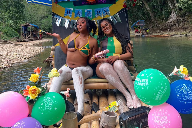 نهر ليثي: جولة خاصة بالتجديف مع تدليك القدمين والغداءجولة تجديف على قوارب الخيزران مع تدليك القدمي