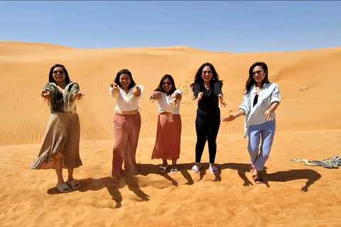 From Muscat: Bedouin Visit, Desert Sunset & Stargazing Tour