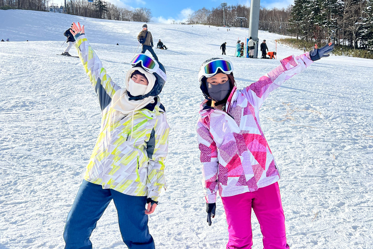 Sapporo: Private Ski & Snowboard Lessons with Hotel Transfer