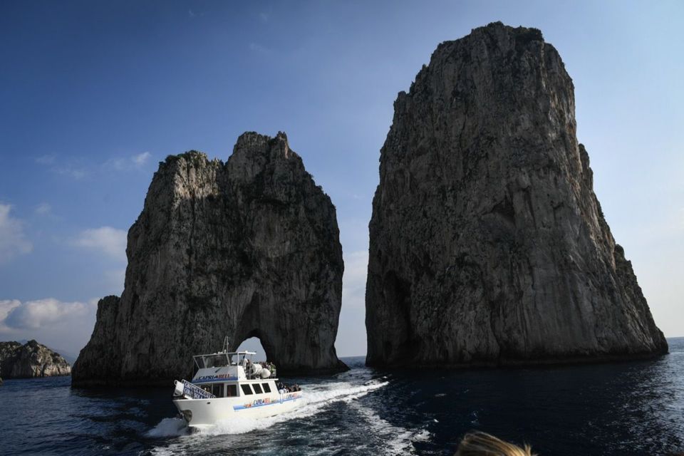  From Naples: Gulf of Naples & Capri Sightseeing Boat Tour 