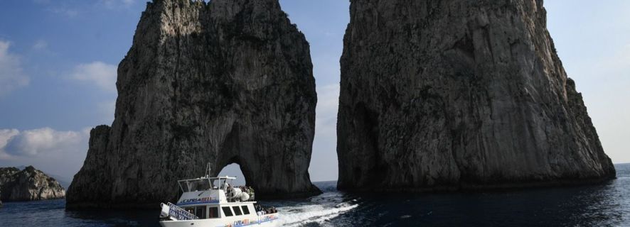 From Naples: Gulf of Naples & Capri Sightseeing Boat Tour