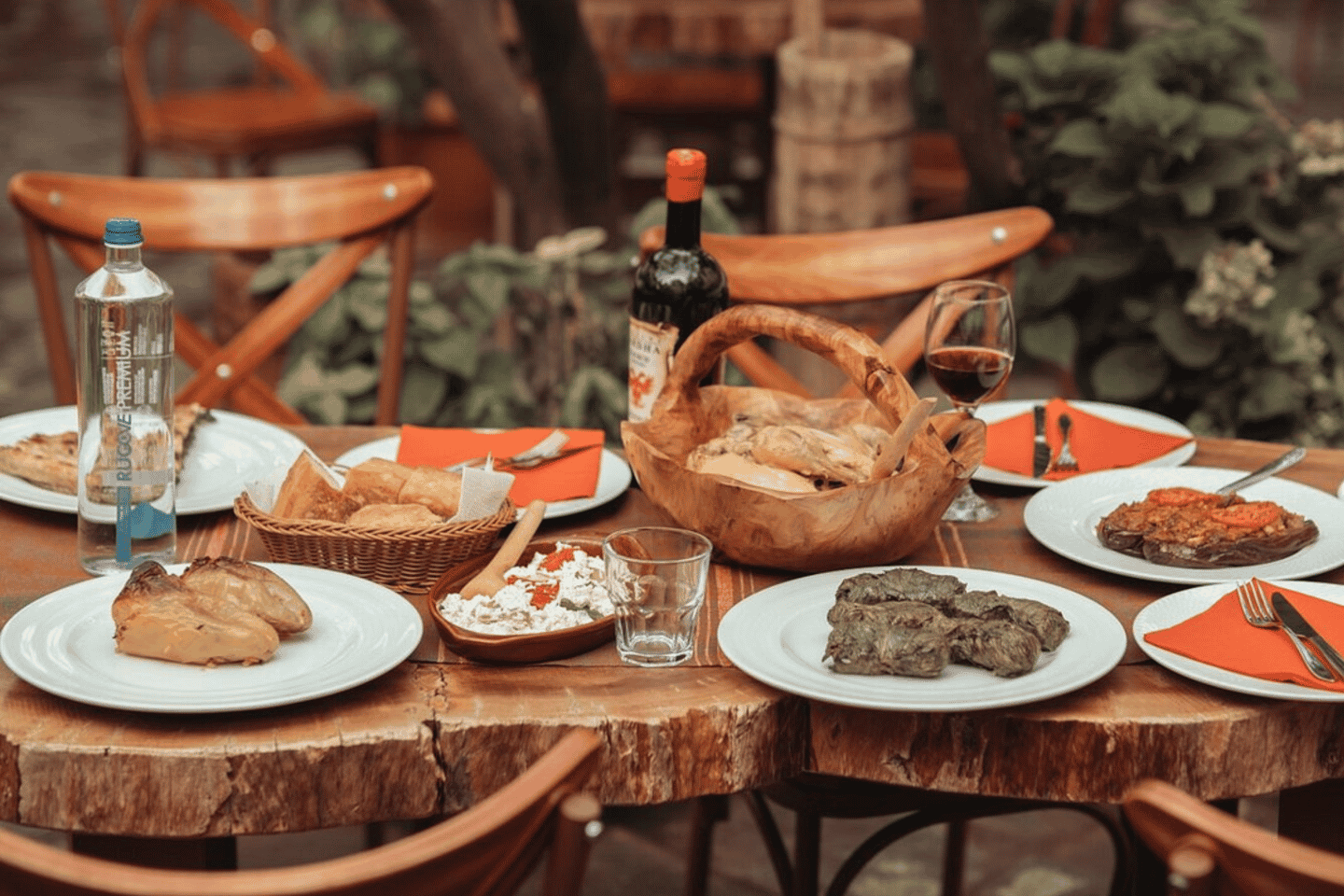 Tirana: Beer, wine and raki tour with snack and food