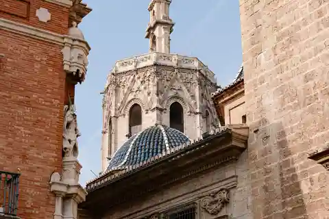 Tour Valencia "Tussen ondeugd en deugd".