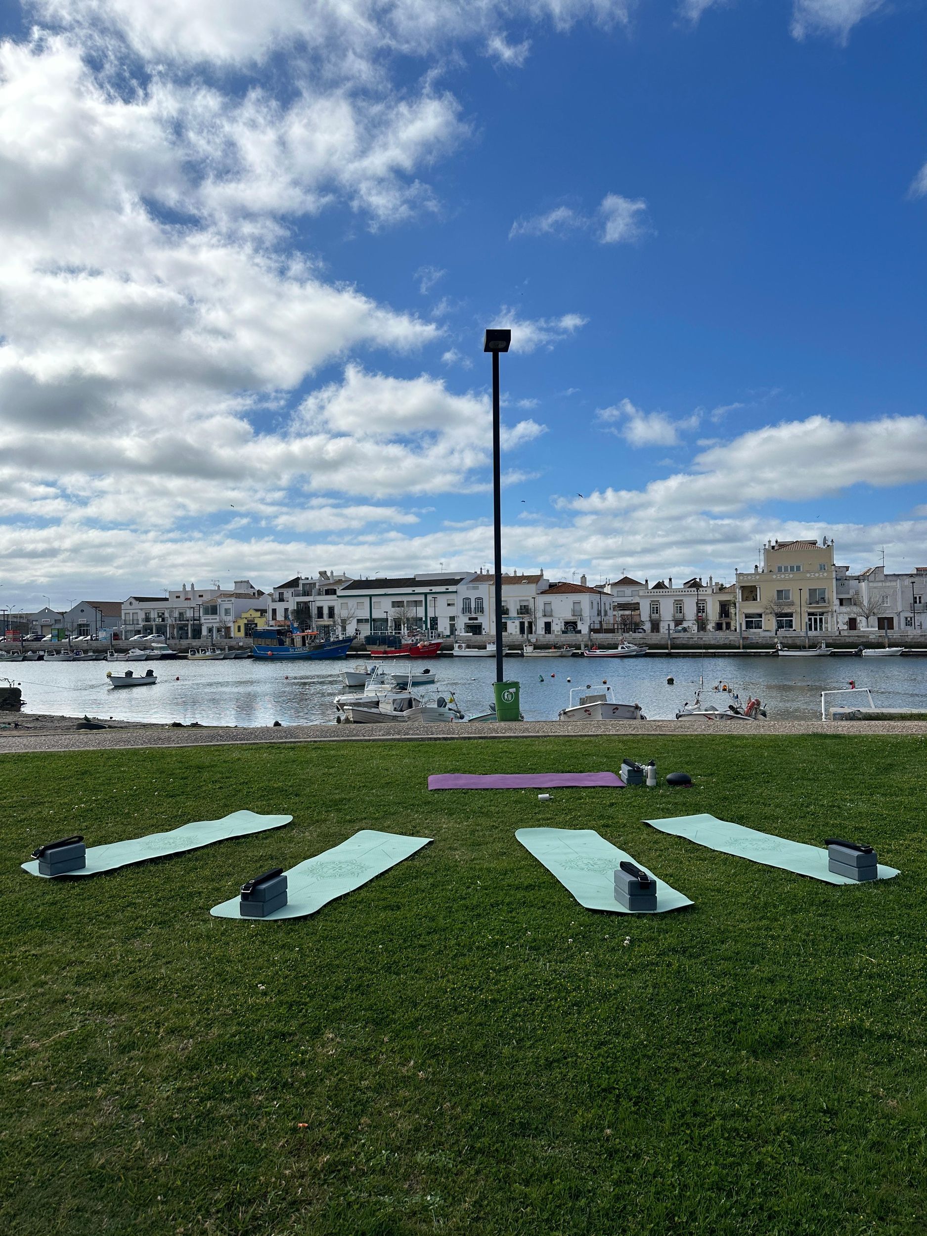 Tavira: Outdoor-Yoga am Fluss Gilão