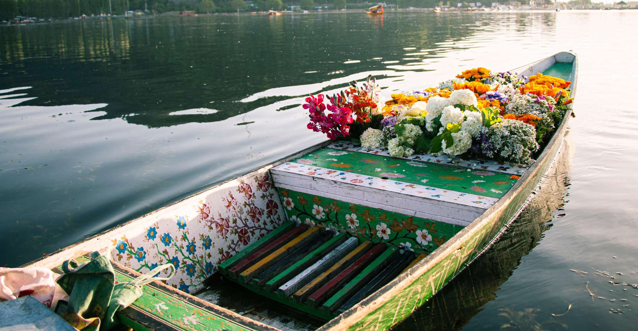 Srinagar, Private Day Tour with Shikara Ride at Dal Lake - Housity