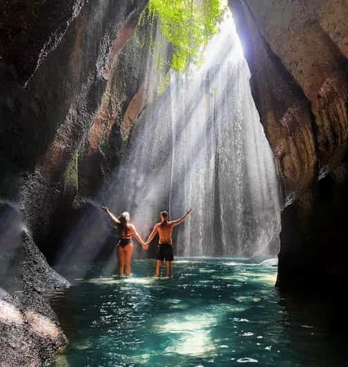 Verborgen Ubud all-in: tempel, watervallen en jungleschommel