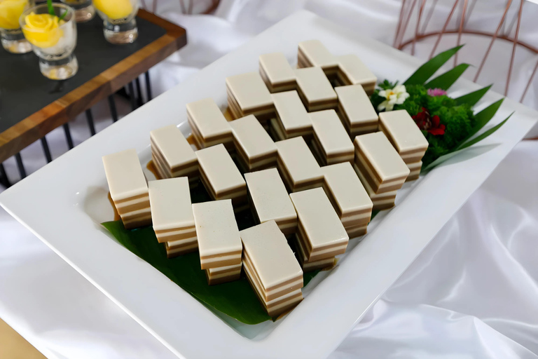 Bangkok: Sawasdee Dinner Cruise & Sunset Cruise + Free Beer Dinner Cruise (17:00~21:00) with Only Buffet