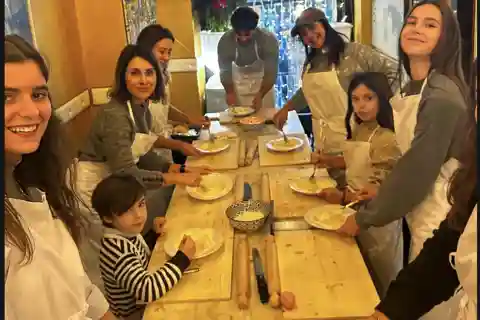 Clase práctica de pasta y tiramisú cerca del Coliseo