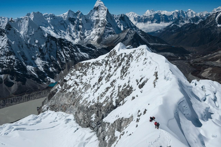 Imja Tse (Island Peak) piek beklimmenIsland Peak (Imja Tse) 6.189 m Klimmen