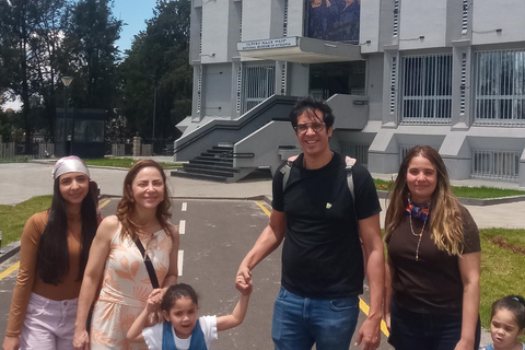 Addis Ababa: Merkato Market & National Museum City Tour