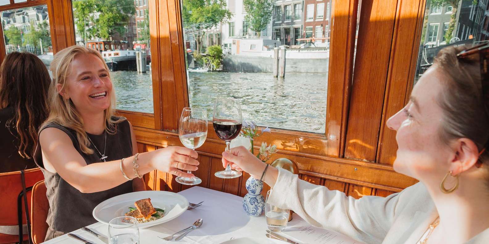 Amsterdam: High-End 3-Course Dinner Canal Cruise