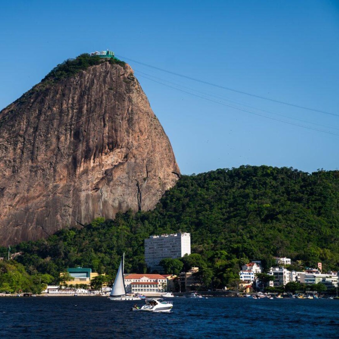 Colagem de mídia
