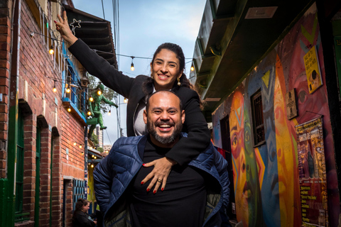 Candelaria Bogotá: Photo Shoot and Private Hike for Couples