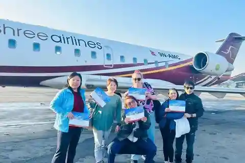 Kathmandu: tour panoramico del Monte Everest in aereo con trasferimenti