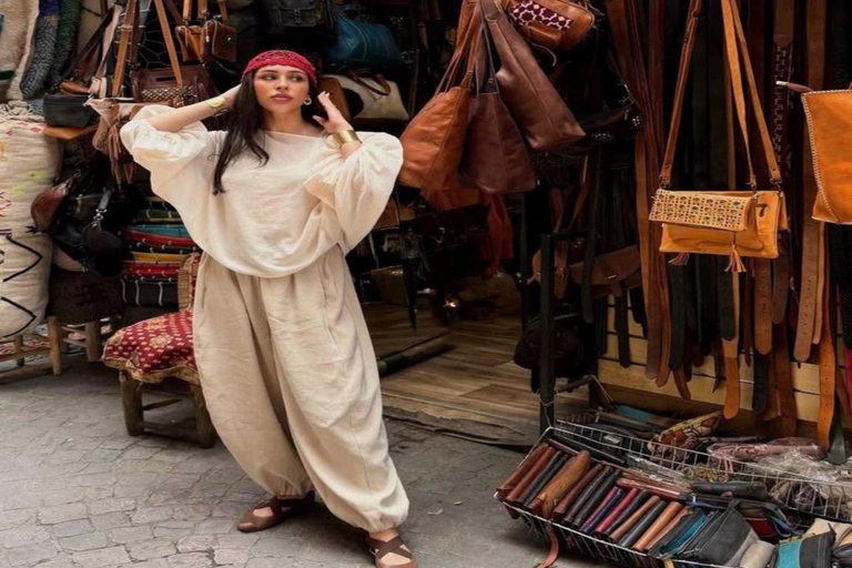 Delhi: Guided Shopping Tour Experience With Expert Female