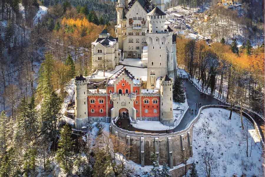 Von München aus: Neuschwanstein & Zugspitze, Eibsee + Österreich. Foto: GetYourGuide Von München aus: Neuschwanstein & Zugspitze, Eibsee + Österreich. Foto: GetYourGuide
