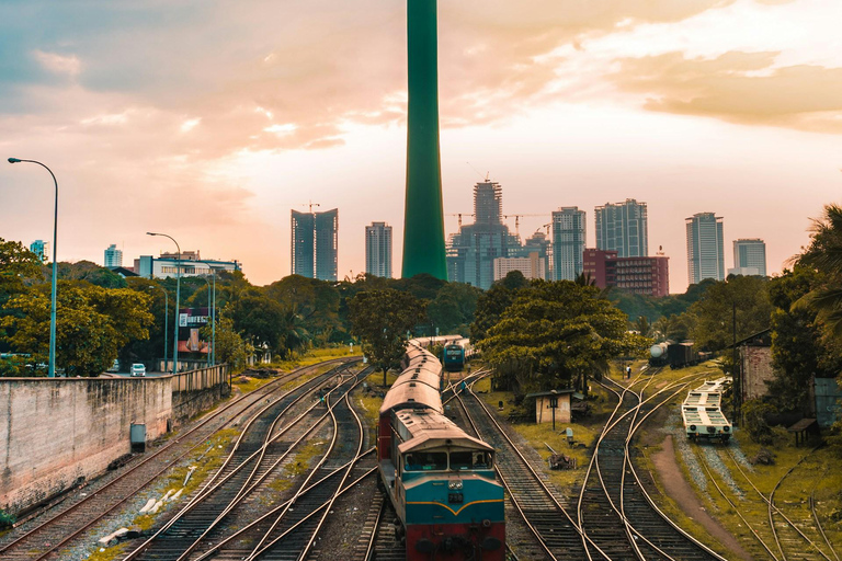 Colombo: 3 Lakes, Wetland, Park, & Lotus Tower Sunset Tour