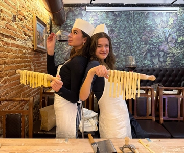 Florença: Aula de culinária de massas e tiramisu com vinho ilimitado