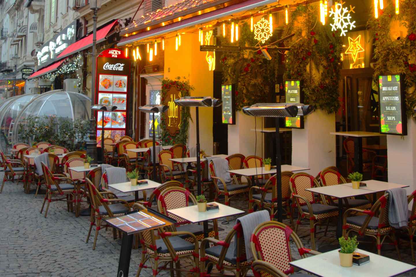 부쿠레슈티의 매력 탐방 - 하루 종일 개인 맞춤 걷기 여행