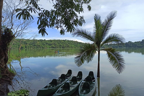 Arusha: Lake Duluti Canoeing Adventure with Picnic Lunch