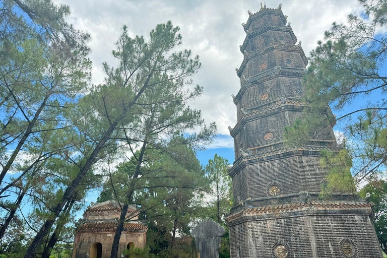 Hoi An/Da Nang: Hue Imperial City med grupp- eller privat turFrån Hoi An/Da Nang: Hue Imperial City Grupptur