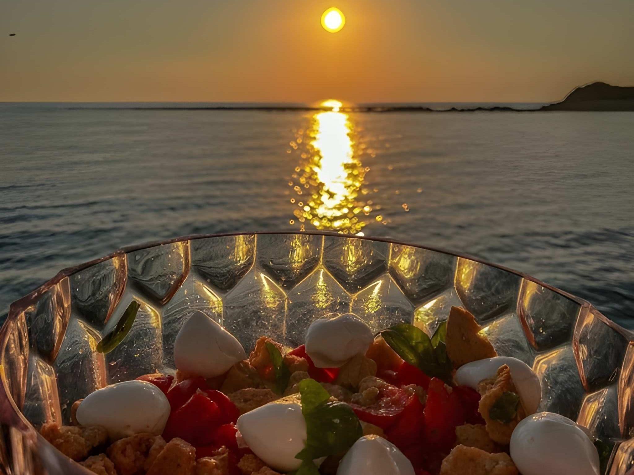 Bootstour bei Sonnenuntergang im Cilento mit Abendessen