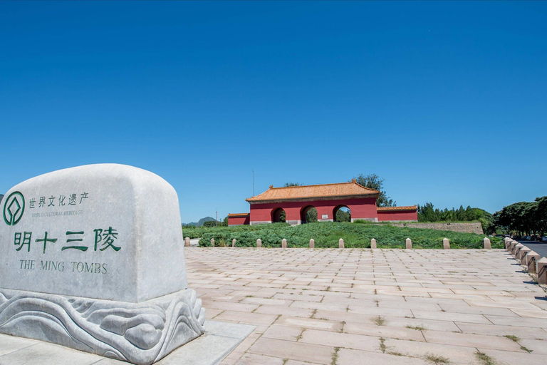 En dags östra Qing Tomb Tour med Peking engelska förare