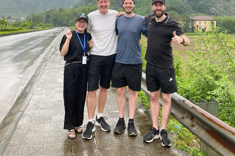 Von Hue aus: Botanischer Garten, Phong Nha Höhle und Dunkle Höhle Tour