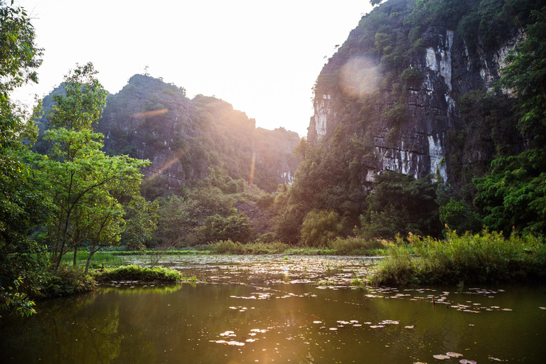 Tour in E-Bike di Ninh Binh - Paesaggi segreti di Tam Coc
