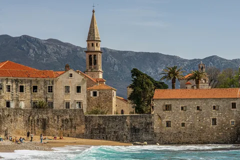 Von Tirana aus: Gruppen-Tagesausflug nach Budva & Kotor in Montenegro